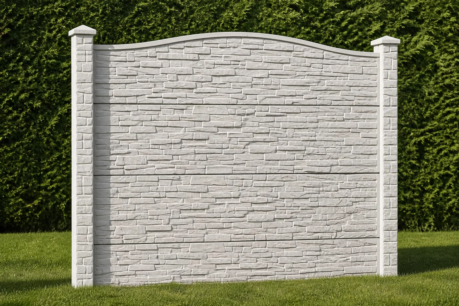 Model profesional de gard din beton cu textură de piatră stratificată și coronament arcuit